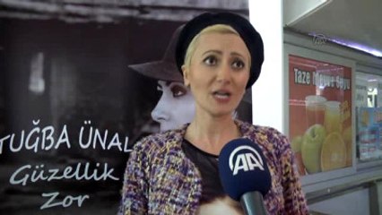 Noktalama İşareti Kullanmadan "Güzelliğin" Hikayesini Anlattı