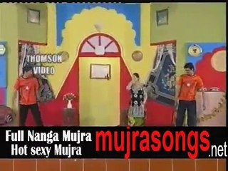 Full Nanga Randi Mujrah on stage