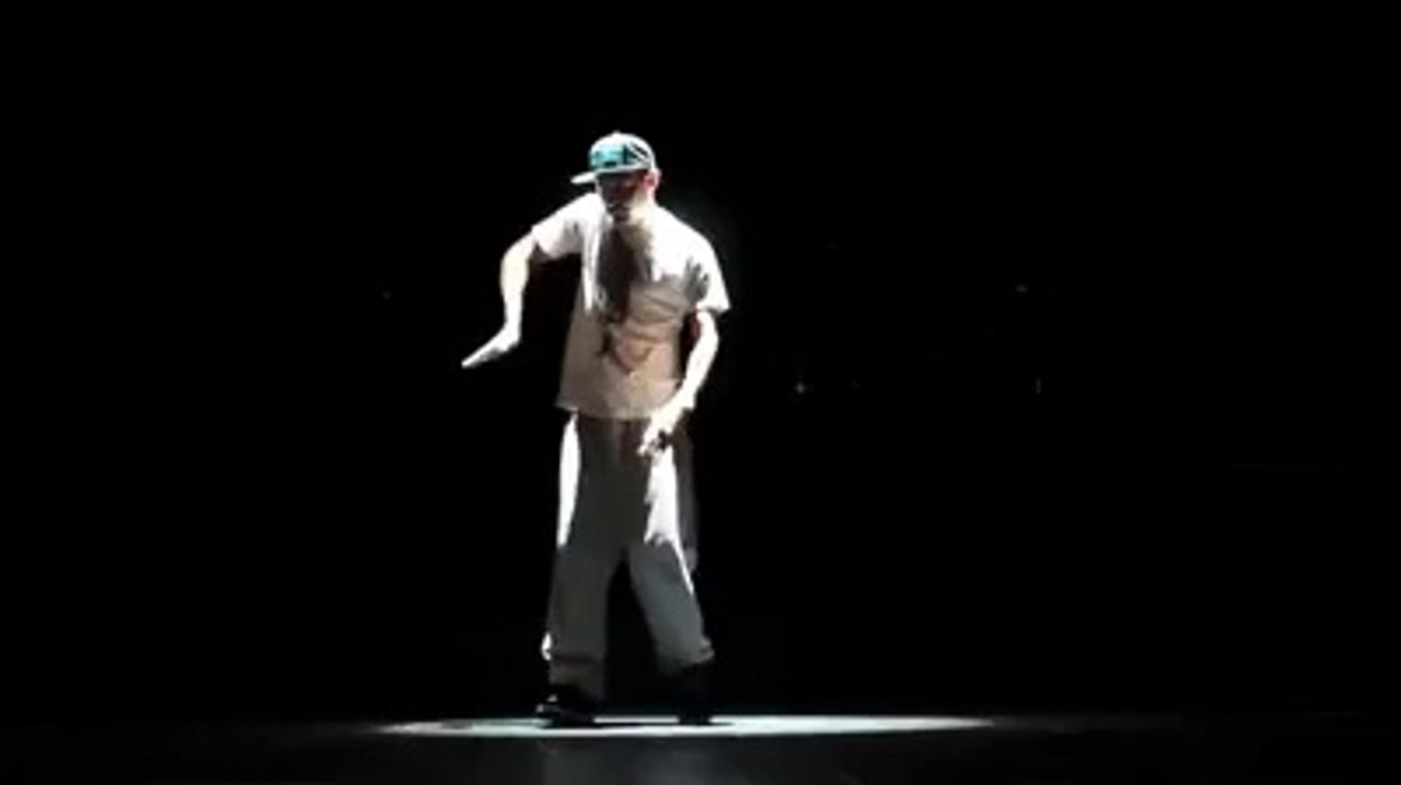 This guy must be having 100% Water Body !!! - Living On The Edge