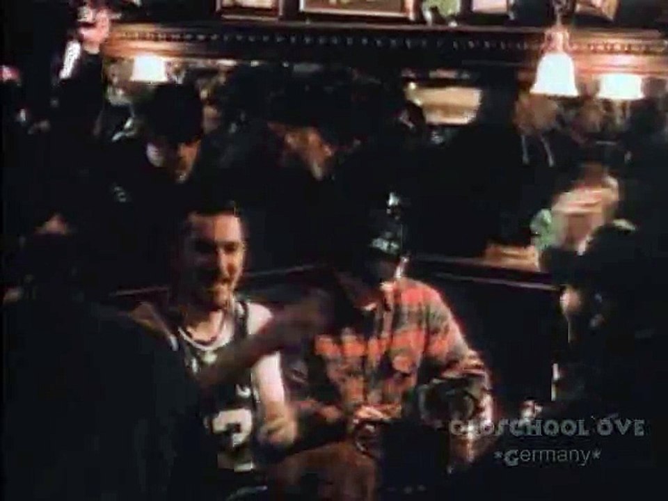 House Of Pain – Jump Around (Krazytoons Remix) (DVD) [1992] [HQ]