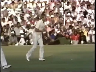 Clive Lloyd hooks Jeff Thomson for a magnificent 4 runs