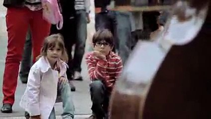 Som Sabadell flashmob - BANCO SABADELL