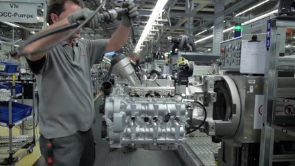 Porsche 911 assembly line