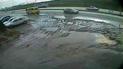 Tekirdağ'da 4 Askerin Yaralandığı Kaza Anı Kamerada