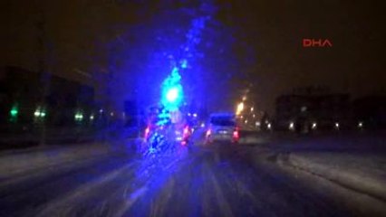 Sakarya Arkadaşlarıyla Voleybol Oynarken Kalp Krizi Geçirip Öldü