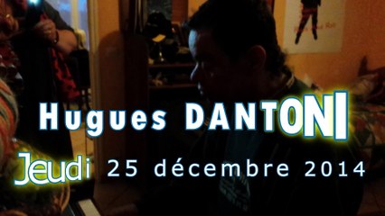Hugues au piano