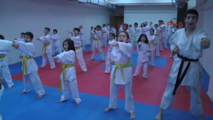 Muş İki Yılda 300 Kişilik 'Karateci Ordusu' Kurdu