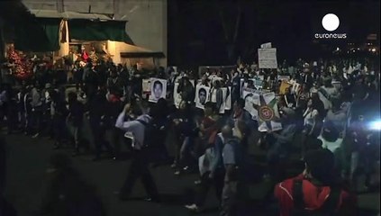مسيرة احتجاجية في مكسيكو لأولياء الطلبة الـ: 43 المفقودين منذ سبتمبر/أيلول