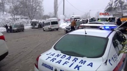 Bursa Uludağ?da Bir Günde Yarım Metre Kar Yağdı Ek Araçlara Zincir Kontrolü