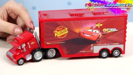 Mack Truck Transporter / Ciężarówka Maniek - Nakręć i Jedź - Cars / Auta 2 - Mattel - CCH59