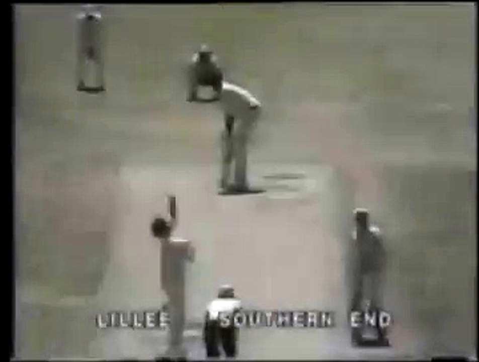Denis Lillee Bounces OUT JOEL GARNER in World Series Cricket 1977
