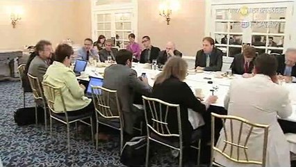 Geithner Praises Warren for Consumer Watchdog Agency