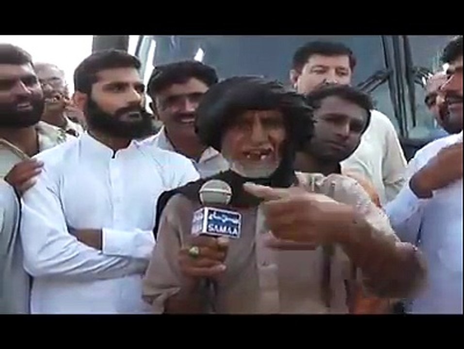 Baba Blasting on Nawaz Sharif & Zardari - Funny Video