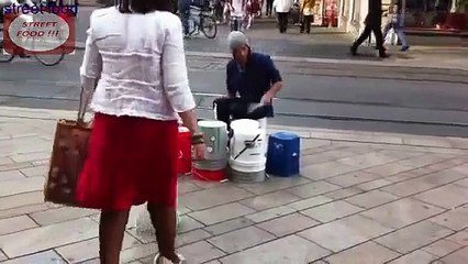 Street Food - Street Bucket Drummer Phil Bondy in Genava_(new)