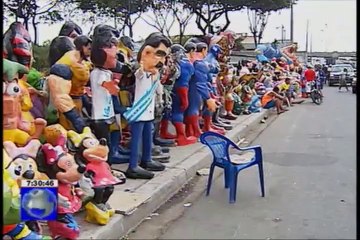 Venta de monigotes en Bellavista, Guayaquil