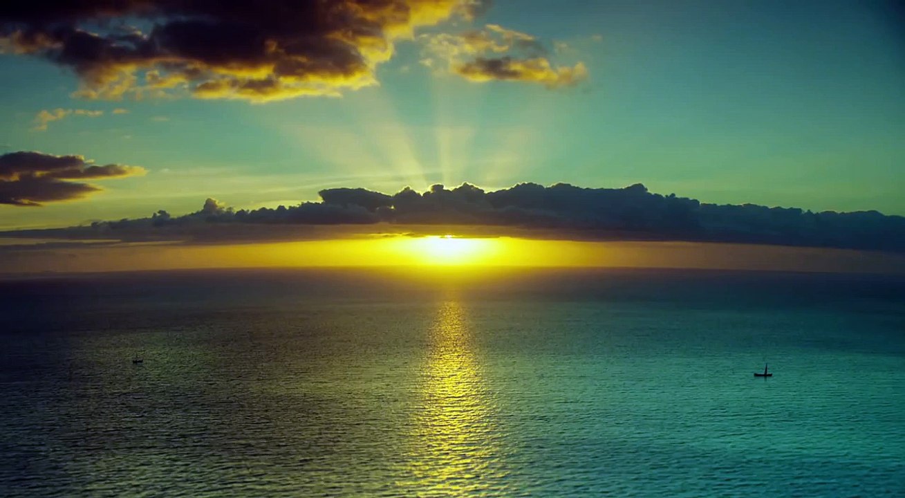 In The Heart Of The Sea Official Trailer 1 (2015)   Chris Hemsworth