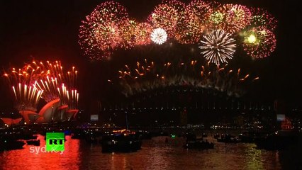 Sydney New Year Spectacular Fireworks 2015