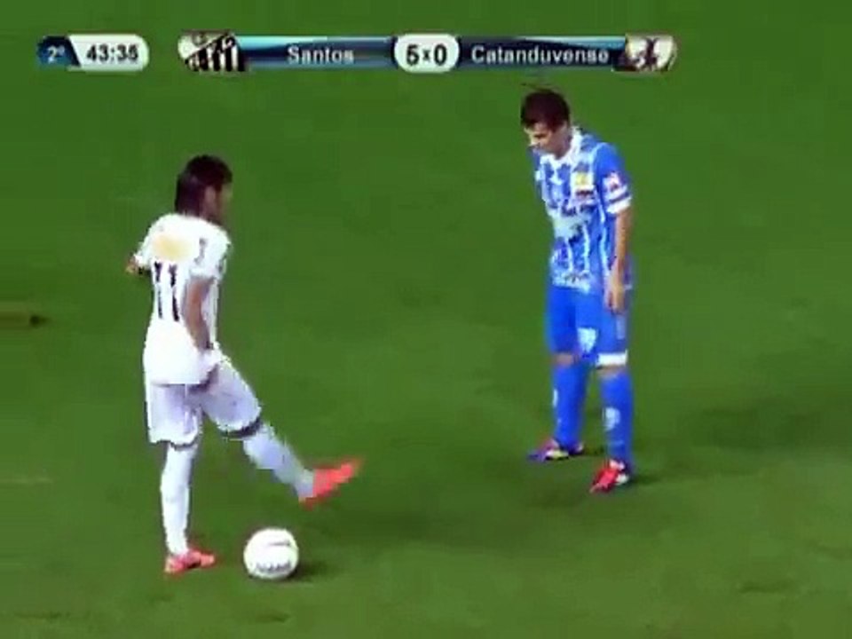 Neymar repeats Ronaldo dribble