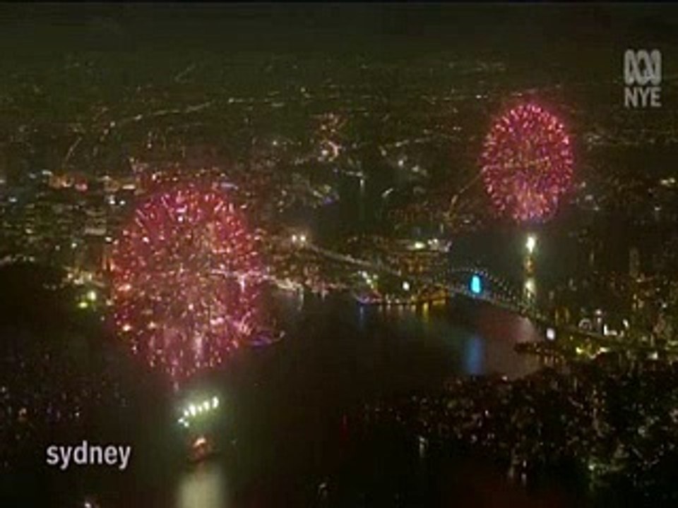 Goodbye! 2014. New Year celebrations in Sydney with spectacular fireworks
