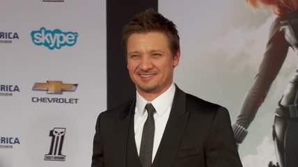 El matrimonio de Jeremy Renner termina luego de 10 meses, esposa dice que fue un fraude