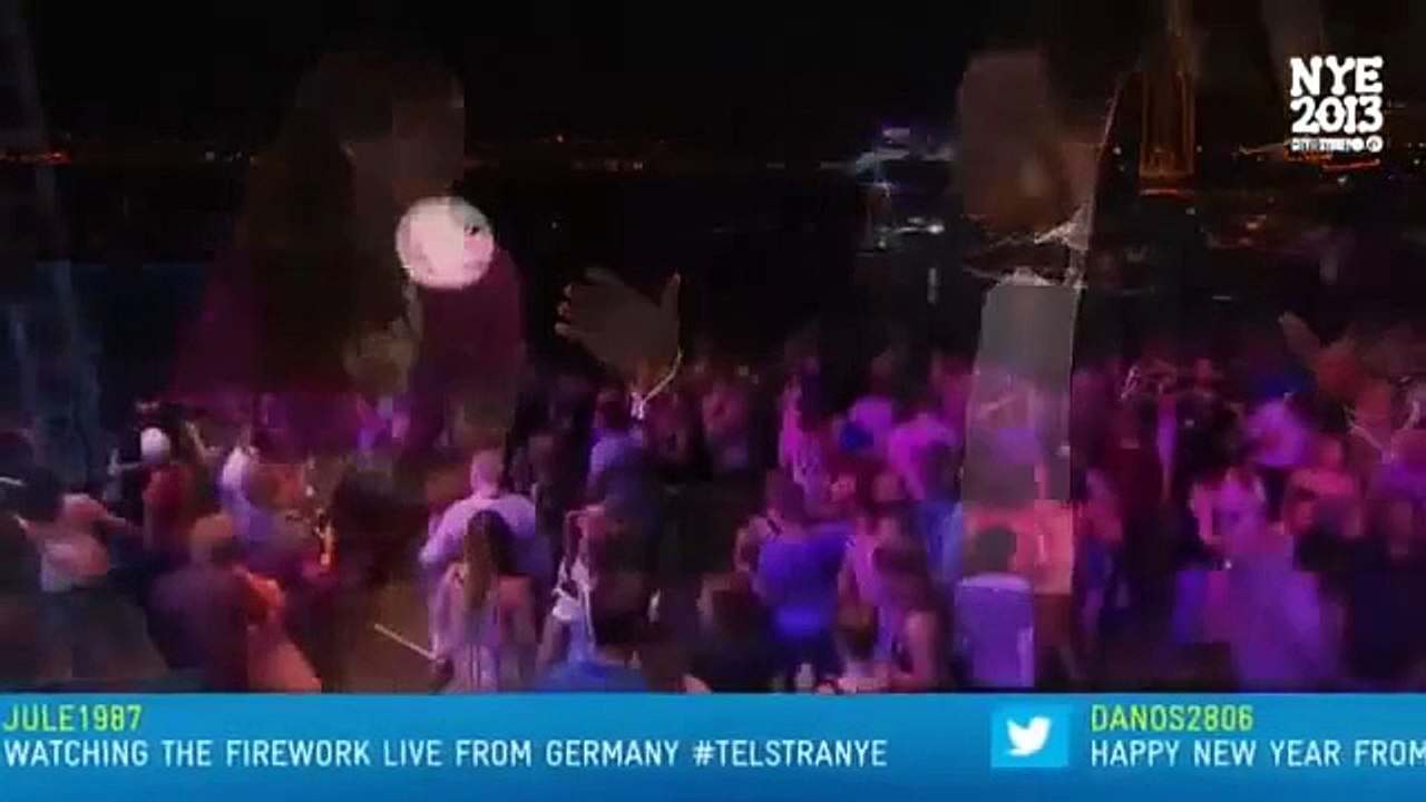 2015 Midnight Sydney Fireworks , Australia HD New Year in Australia!