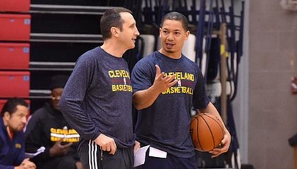 Video herunterladen: Expect Cavs to Move from Blatt to Lue