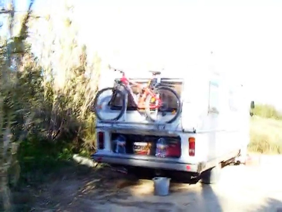 Bivouac d'un CC au bord de mer