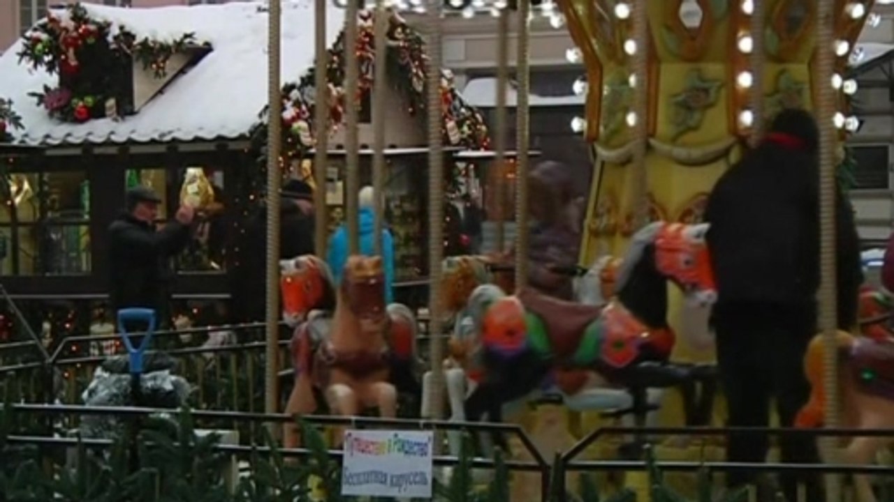 Hopes for better economic times on New Year's Eve in Moscow