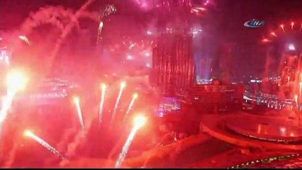 Bakan’dan yılın ilk bebeğine altın