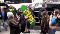 Justin Bieber fait une belle chute en skateboard