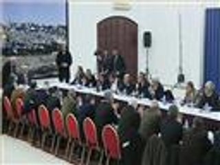 عباس يوقع على قرار يمهد للانضمام لمحكمة الجنايات الدولية