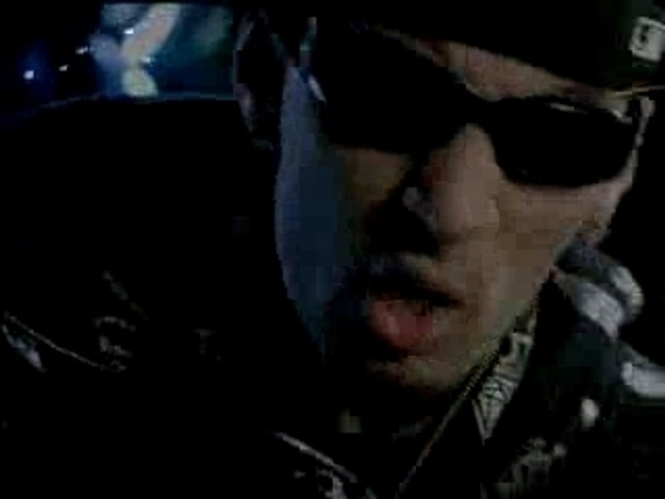 Booba Feat La Fouine - Reste En Chien