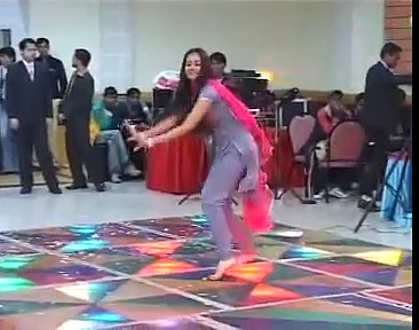 ⁣Pakistani songs created waves Girl