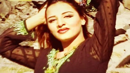 Nazia Iqbal - Khwara Wara Che Pa Makh Zulfan Kam