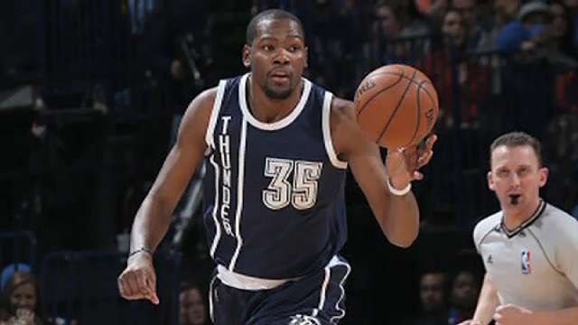 Kevin Durant Scores 44 in Return