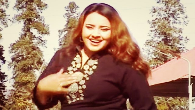 Nazia Iqbal - Pa Pekhawar Ke Me Lalai Gorama