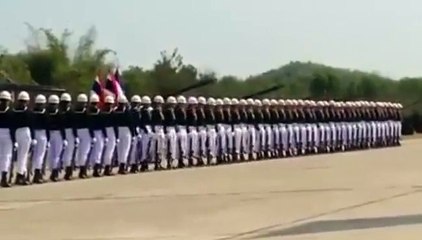 Böyle bir gösteri izlememişsinizdir! Tek kelime ile harika