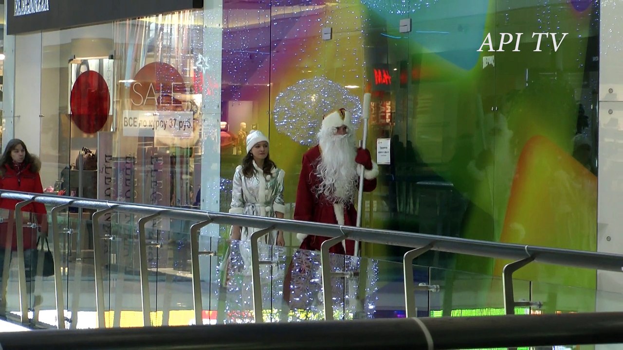 Где берет подарки Дед Мороз