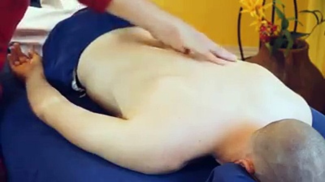 Getting a massage (White people vs. Brown people)