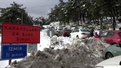 İzmirlilerin Kartopu Keyfi