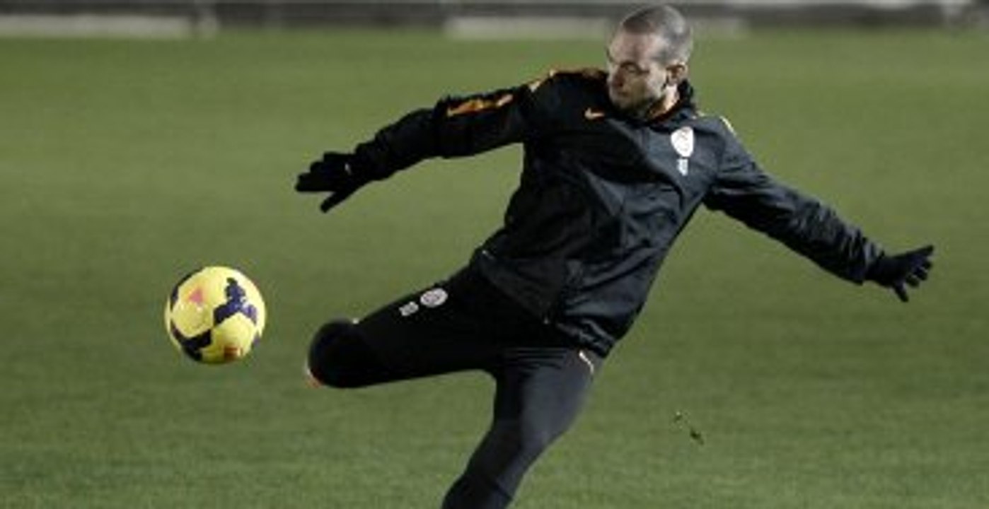 Wesley Sneijder Derbide Oynayabilecek