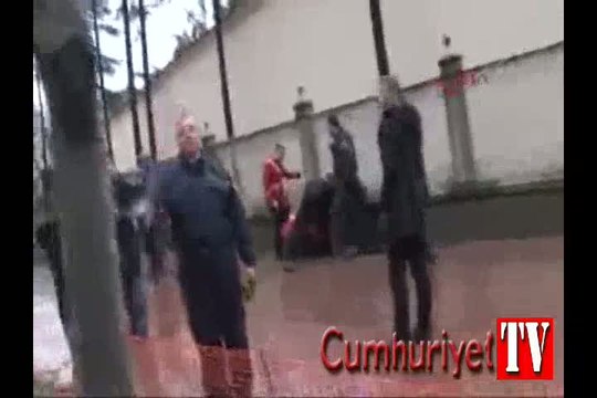 Dolmabahçe Sarayı önünde hareketli dakikalar