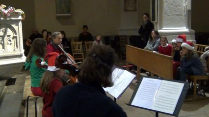 22 Les chanteurs de Noël - Ens. Violoncelle