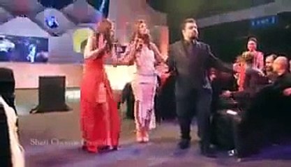 Controversial actress Mathira dancing with Ayesha Omar