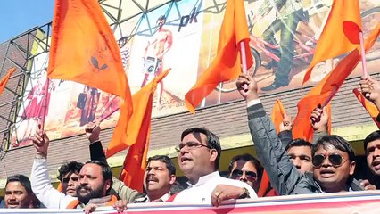 Akhilesh Yadav enjoys 'PK'; makes it tax free in UP