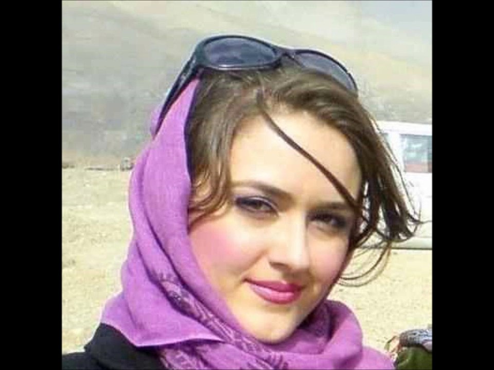 فنانة المملكة موضي الشمراني اغنيةلعن ابو الحبHD حفل الميرديان2015