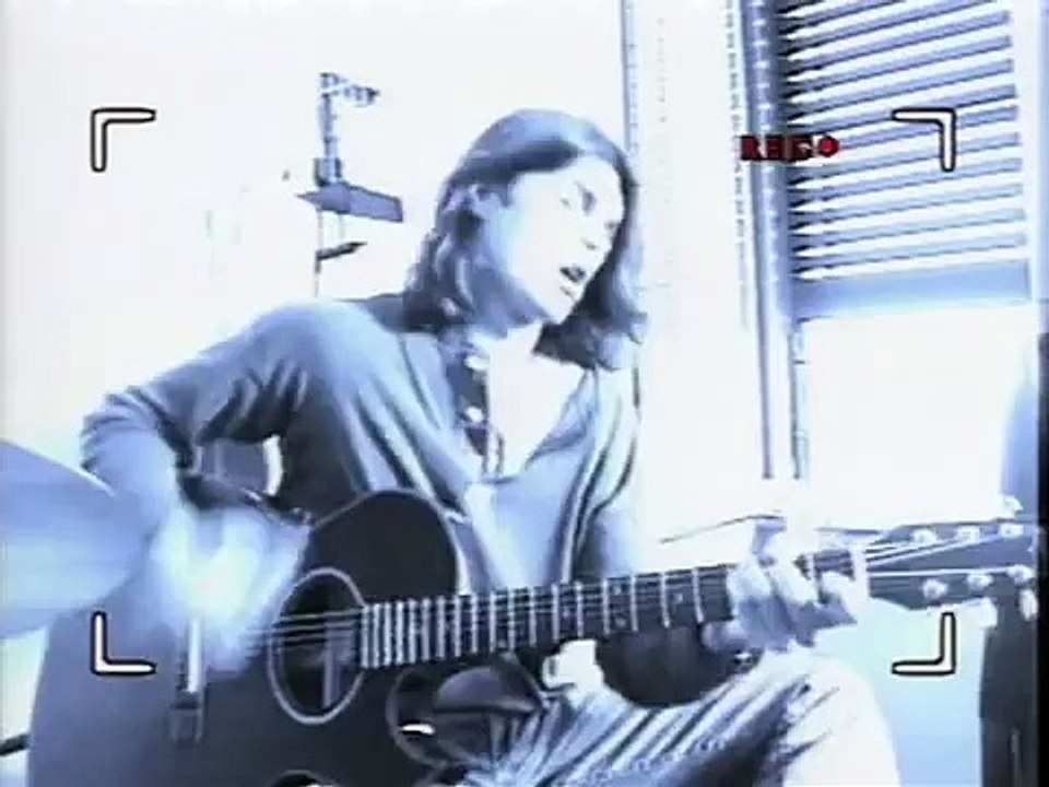 Gianluca Grignani -  Mi Historia Entre Tus Dedos (1995) [Eng Subs]