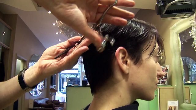 Pixie Haircut Tutorial ✂ Short Hairstyles For Women ✂ How To Cut Hair In Short Layers!