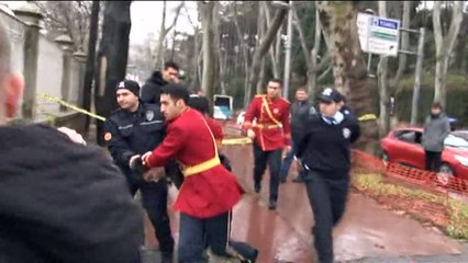 Ataque con granadas al palacio imperial otomano