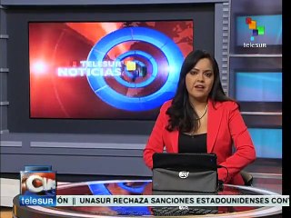 Alemanes nadan en aguas heladas para celebrar año nuevo